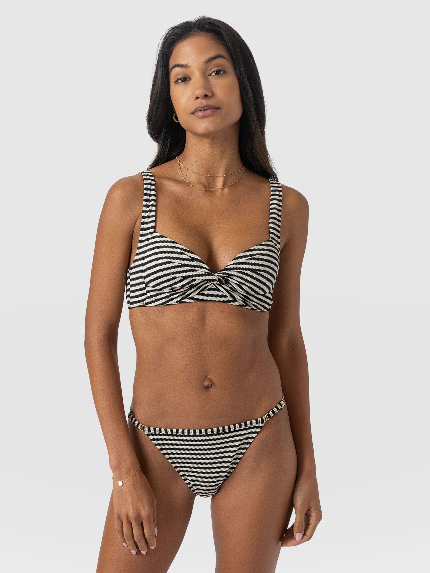 Jesse Twist Front Bikini Top - Stripe - Women's Swimwear | Saint + Sofia® EU